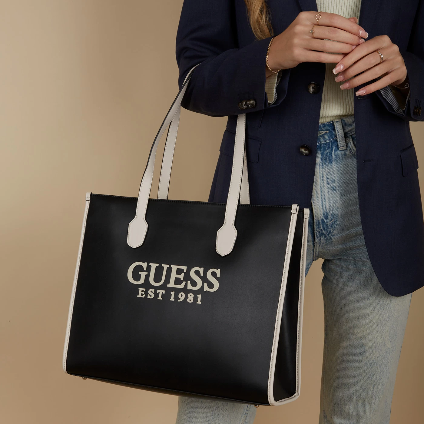 GUESS Silvana Zwarte Shopper HWVG86-65240-BLA - Image 2