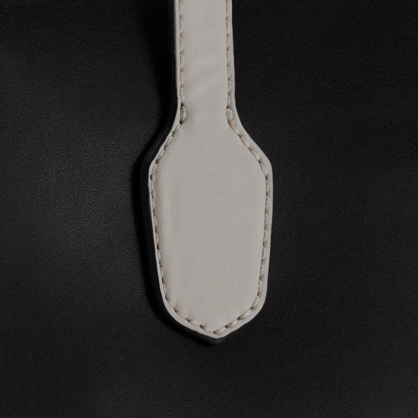 GUESS Silvana Zwarte Shopper HWVG86-65240-BLA - Image 5